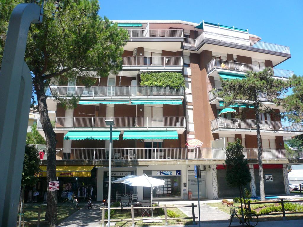 Residence Oceanico Lignano Sabbiadoro Exterior photo